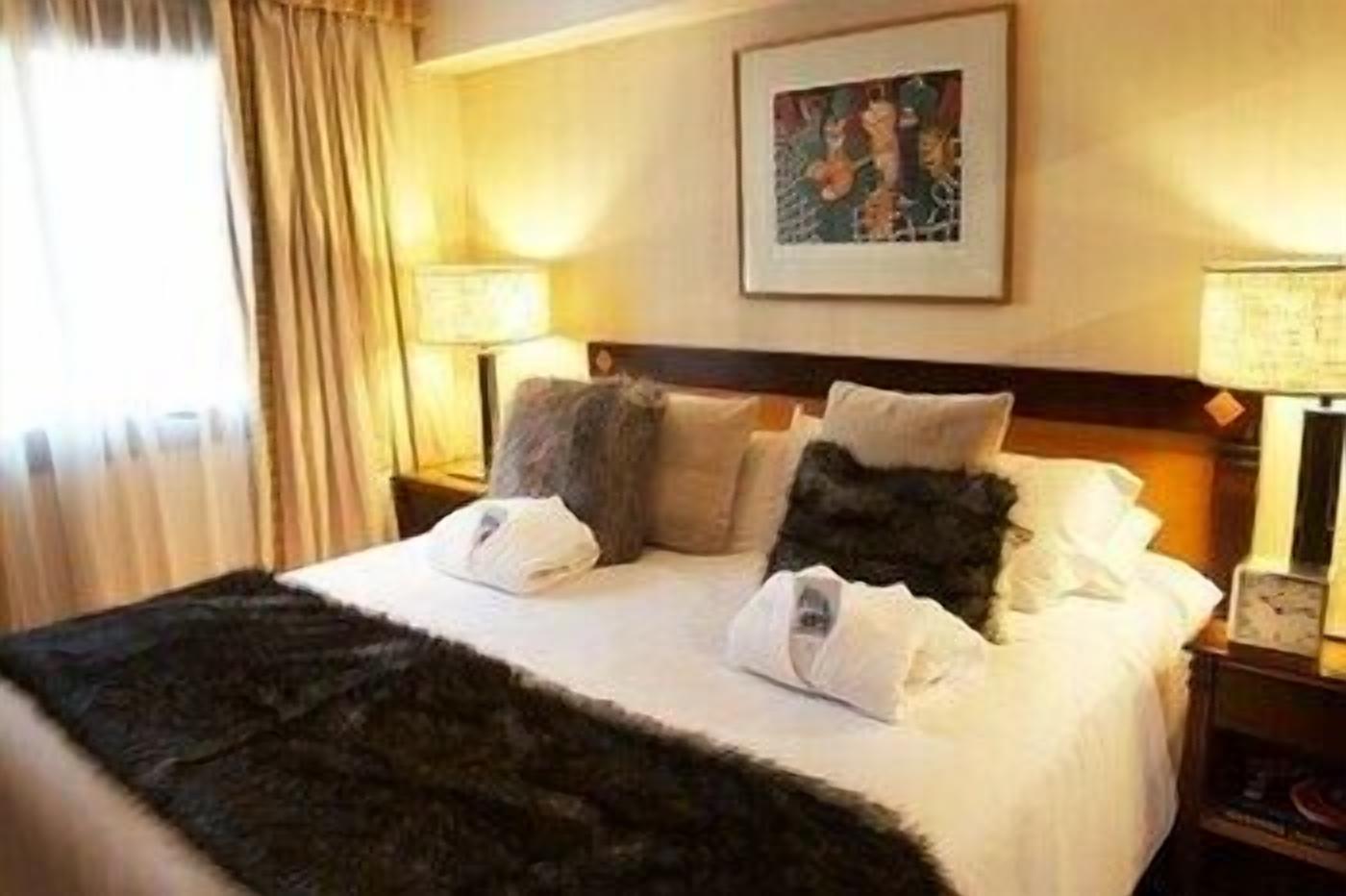 Ropa de cama de alta calidad, cubrecamas y colchones con pillow-top 