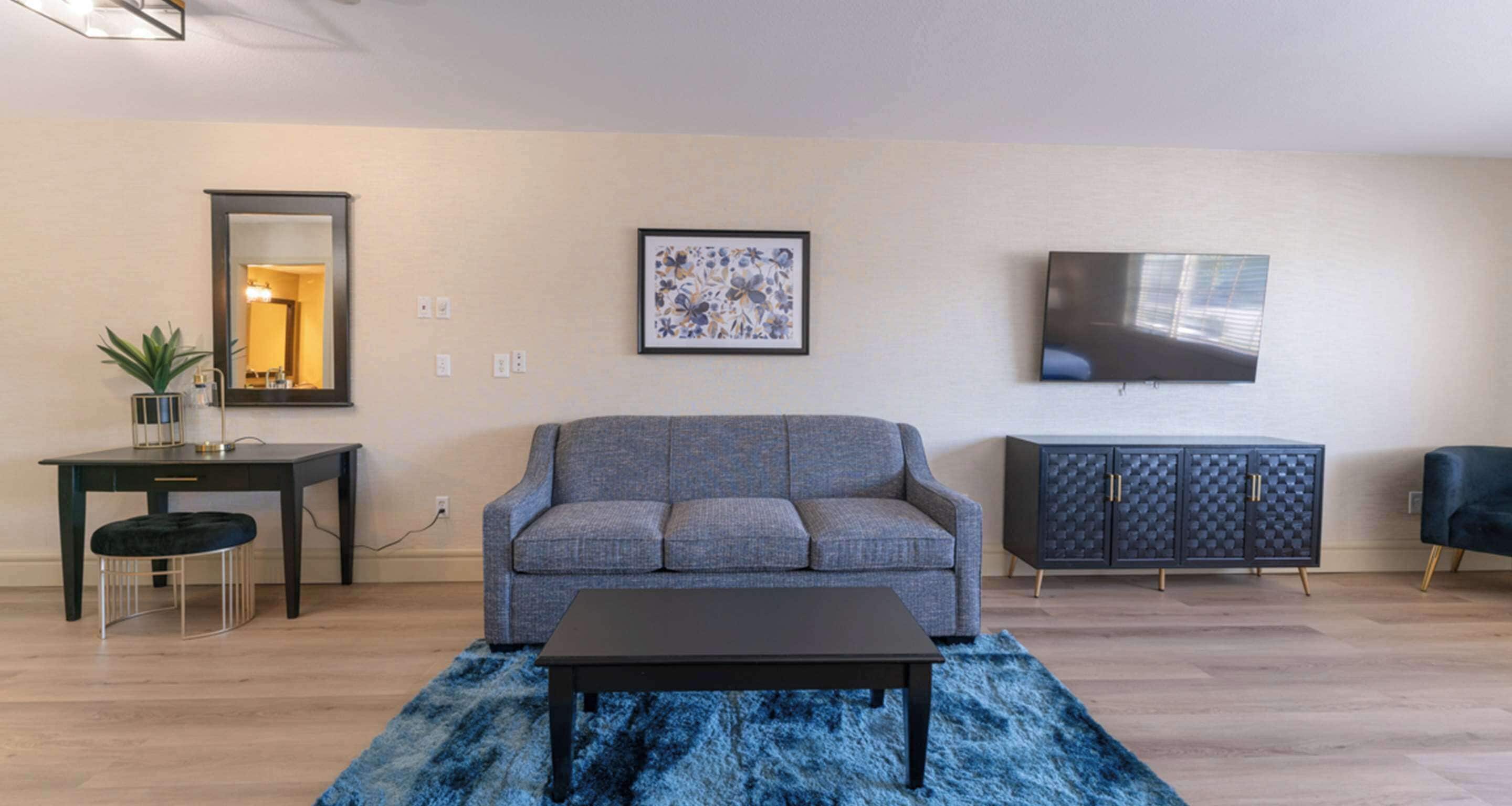 suite, 1 king bed, jetted tub, mountain view (with sofabed) | 1 bedroom, egyptian cotton sheets, premium bedding, in-room safe