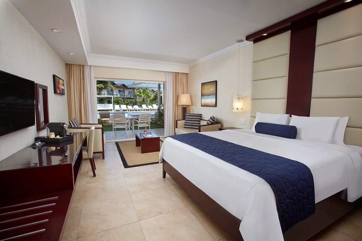 In-room safe, blackout drapes, iron/ironing board, WiFi (free)