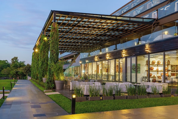 3 ravintolaa, joissa tarjoillaan aamiainen; kansainvälinen keittiö