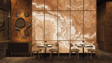 5 Restaurants, Frühstück, Mittagessen, Abendessen, Fusionsküche