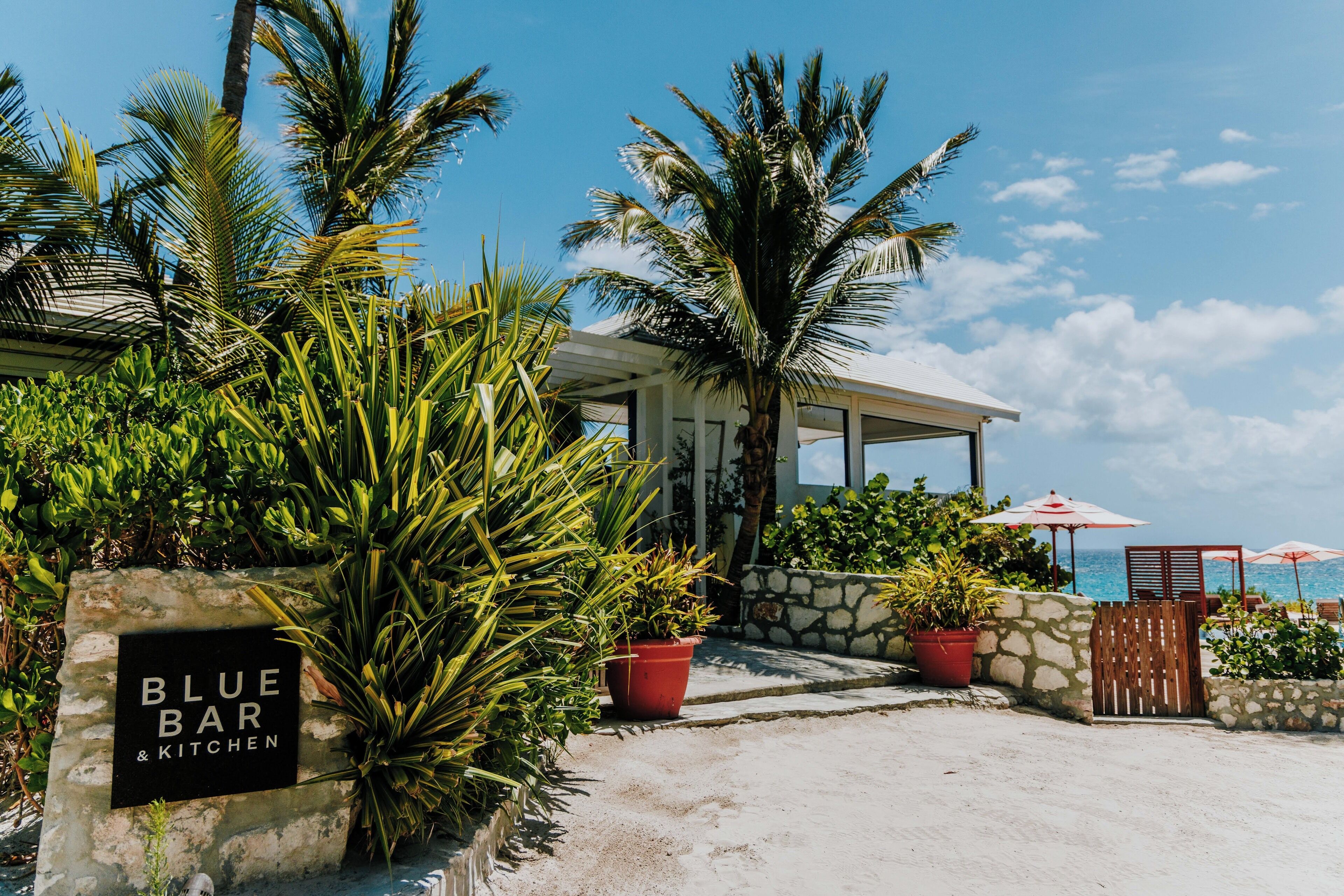 2 restaurants, breakfast, lunch, dinner served; international cuisine