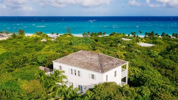 Three Bedroom Ocean View House With Private Pool | 1 bedroom, hypo-allergenic bedding, in-room safe, desk