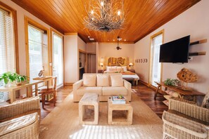 Four Bedroom Ocean View Villa with Private Pool | Minibar, in-room safe, desk, soundproofing