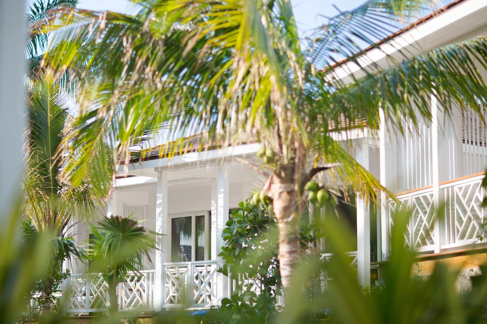 Coral Sands Inn & Cottages, Harbour Island by null
