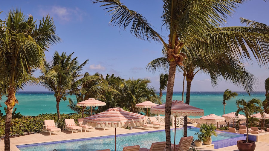 Coral Sands Inn & Cottages