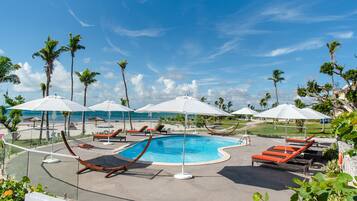 2 outdoor pools, pool umbrellas, pool loungers