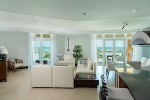 Down duvets, in-room safe, desk, blackout curtains - Abaco Beach Resort and Boat Harbour Marina (Marsh Harbour)