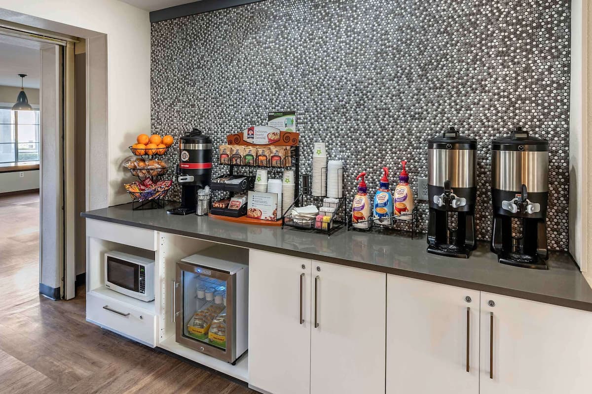 free daily on-the-go breakfast