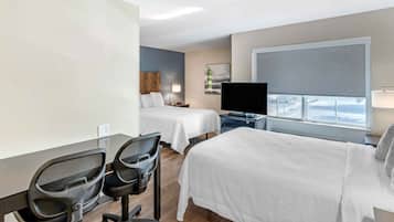 Studio, 2 tweepersoonsbedden | Luxe beddengoed, een bureau, een laptopwerkplek