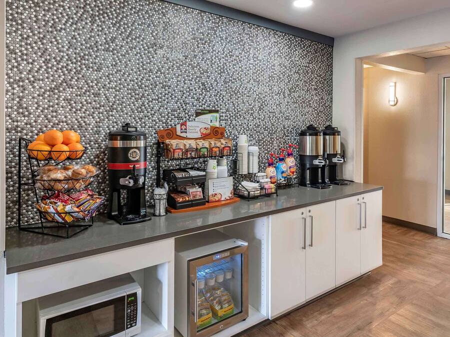 Frokost på farten er inkludert hver dag