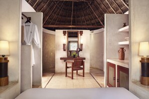 Villa, 1 habitación (Maya) | Baño | Ducha, artículos de higiene personal gratuitos y secador de pelo