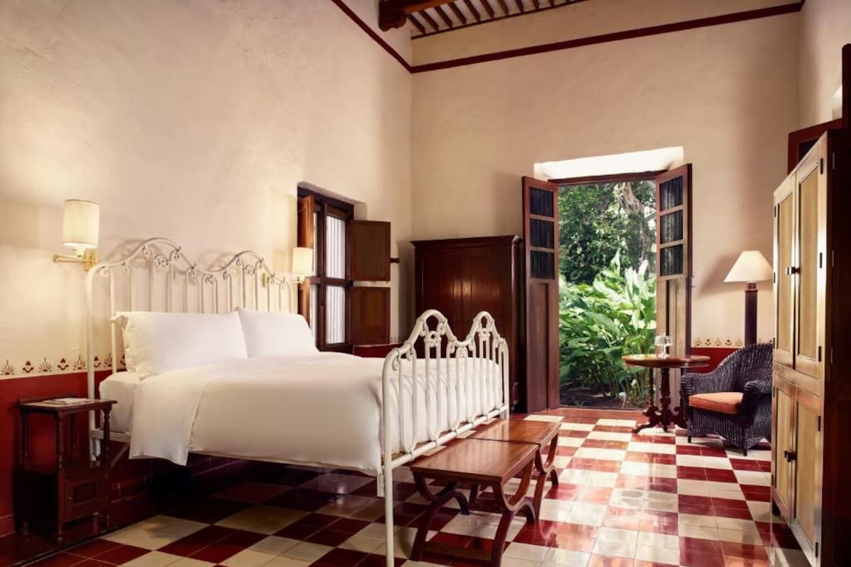 Phòng đôi Deluxe, 1 giường cỡ king | Bộ đồ giường cao cấp, minibar, két bảo mật tại phòng 