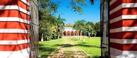 Entrada al alojamiento