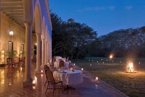 Breakfast, lunch, dinner served; international cuisine, pool views  - Hacienda Santa Rosa de Lima (Santa Rosa)
