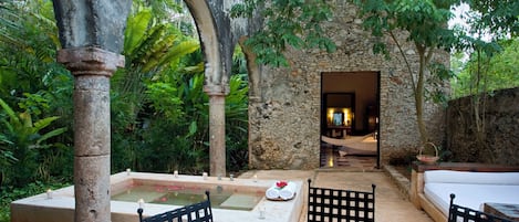 Suite, 2 Queen Beds | Terrace/patio