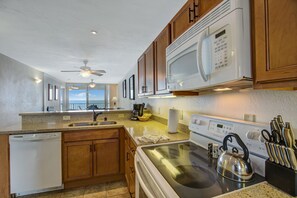 Suite, 1 Bedroom, Oceanfront | Private kitchen | Microwave, coffee/tea maker