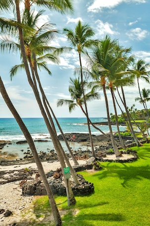On the beach. Castle at Kona Bali Kai