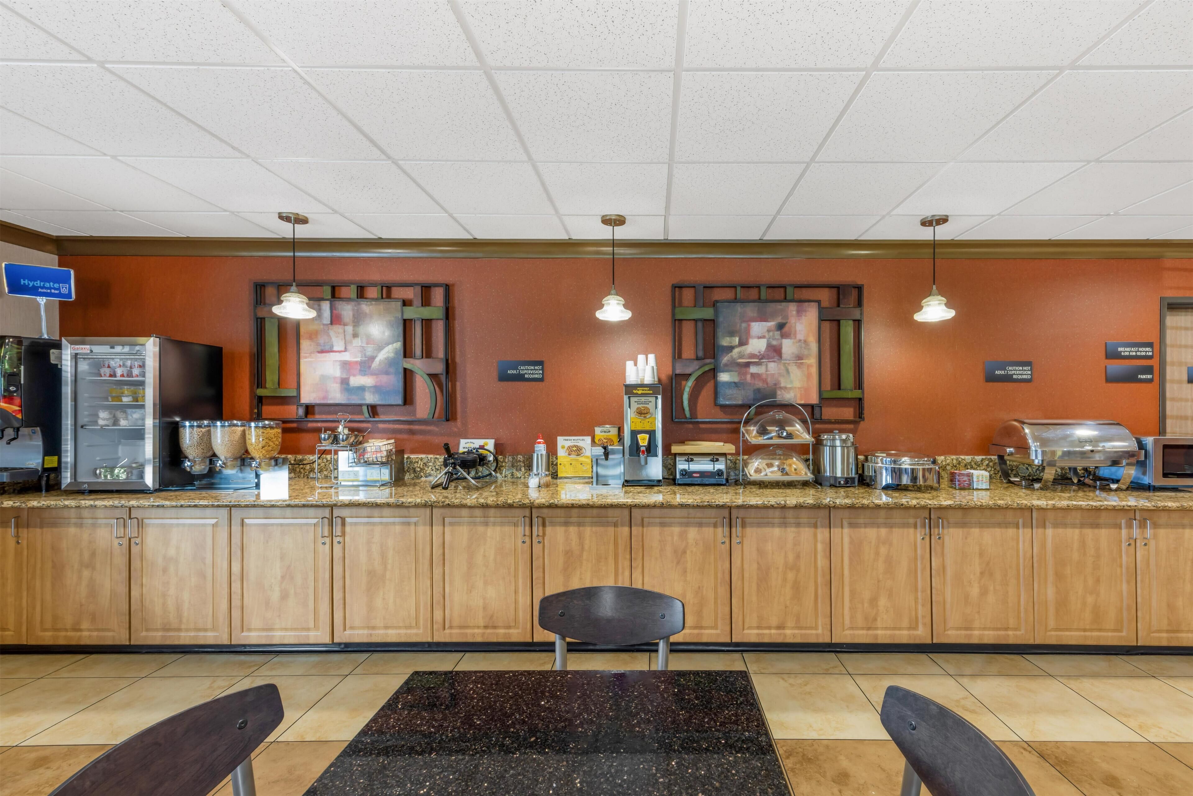 Free daily continental breakfast