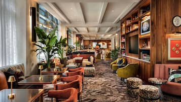 Lunch and dinner served