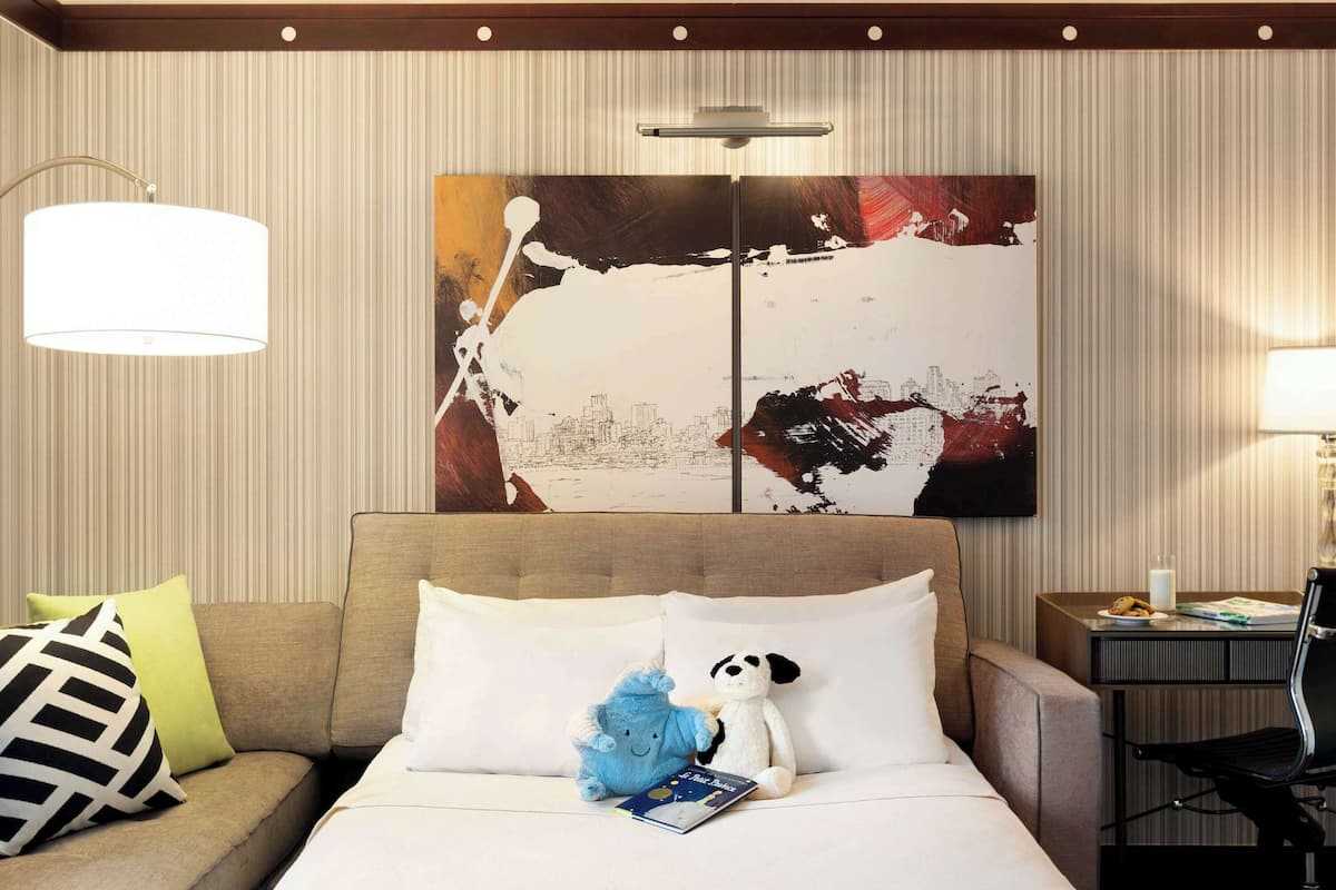 1 bedroom, premium bedding, minibar, in-room safe