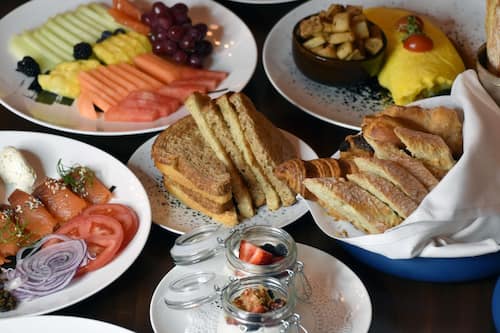 To-go breakfast for a fee on weekdays
