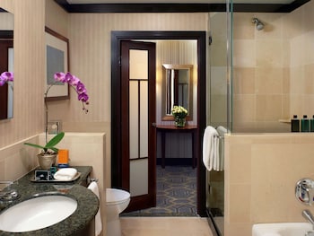 Premium bedding, minibar, in-room safe, desk at Sofitel Philadelphia at Rittenhouse Square