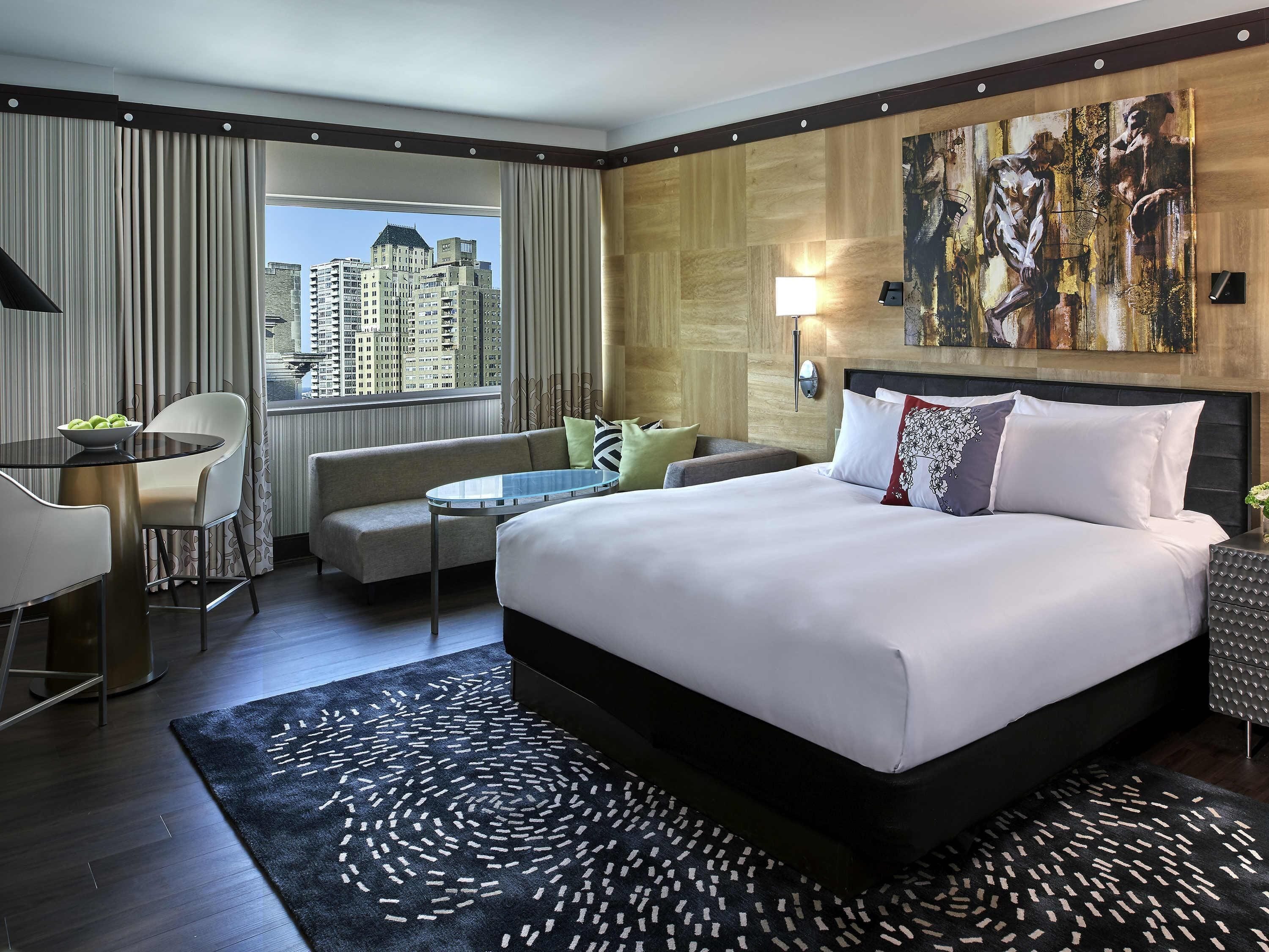 Room, 1 King Bed (Magnifique) | Premium bedding, minibar, in-room safe, desk