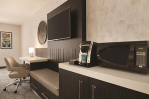 高級寢具、Select Comfort 床墊、客房內保險箱、書桌