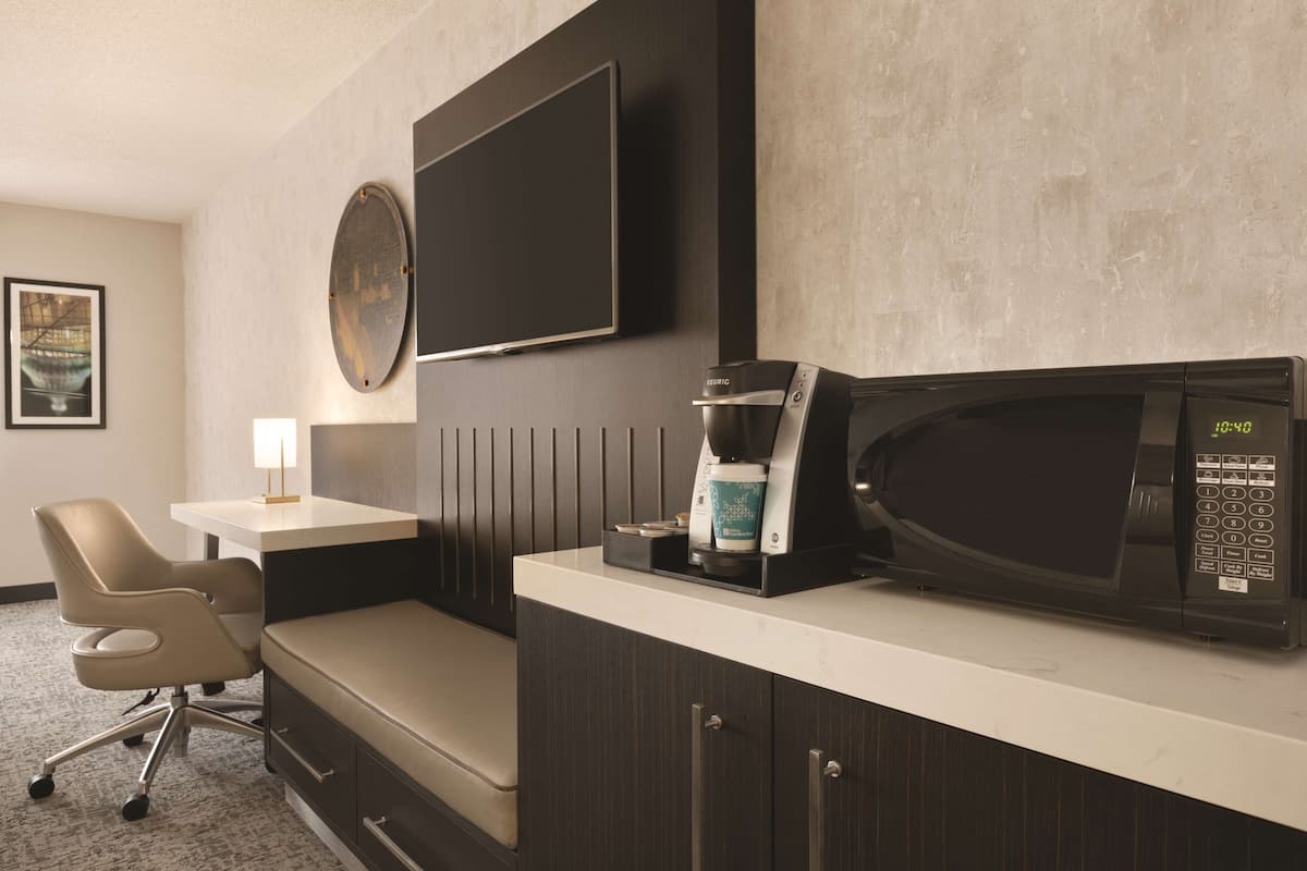Premium bedding, Select Comfort beds, in-room safe, desk