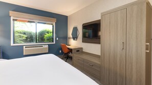 Standard Room, 1 King Bed