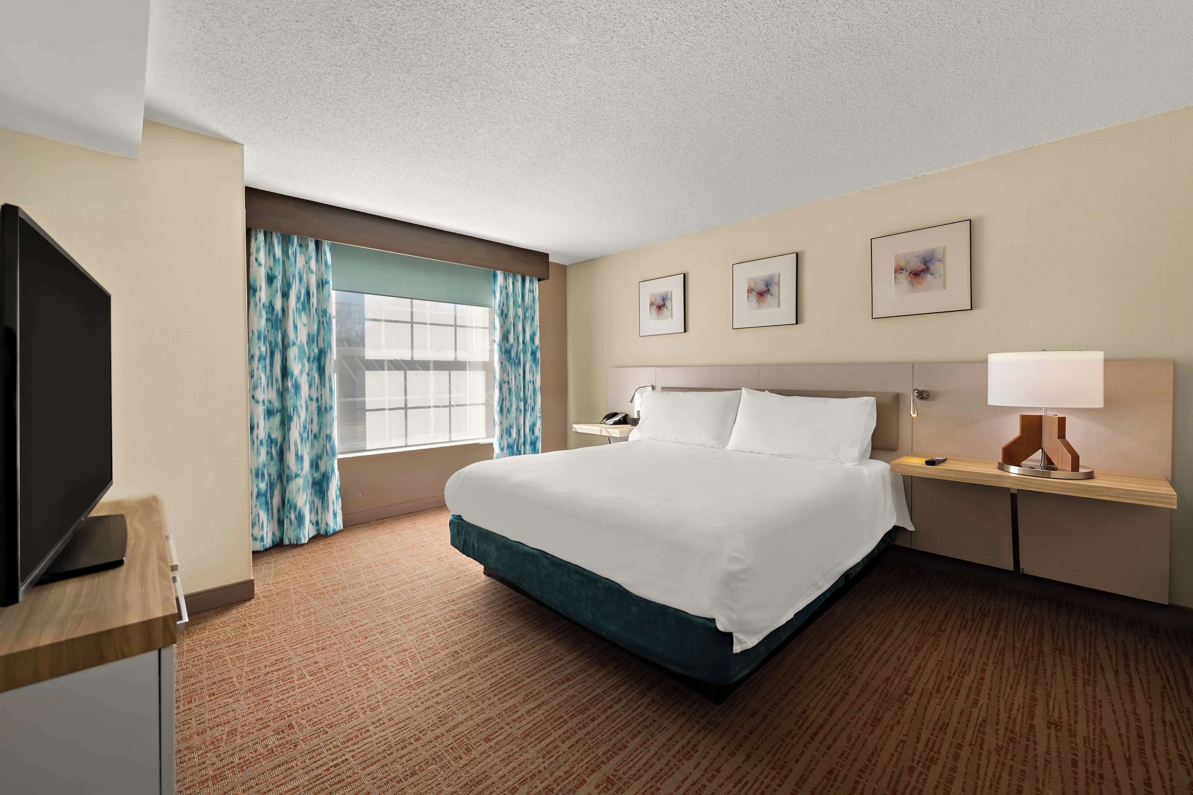 1 bedroom, egyptian cotton sheets, premium bedding, pillow-top beds