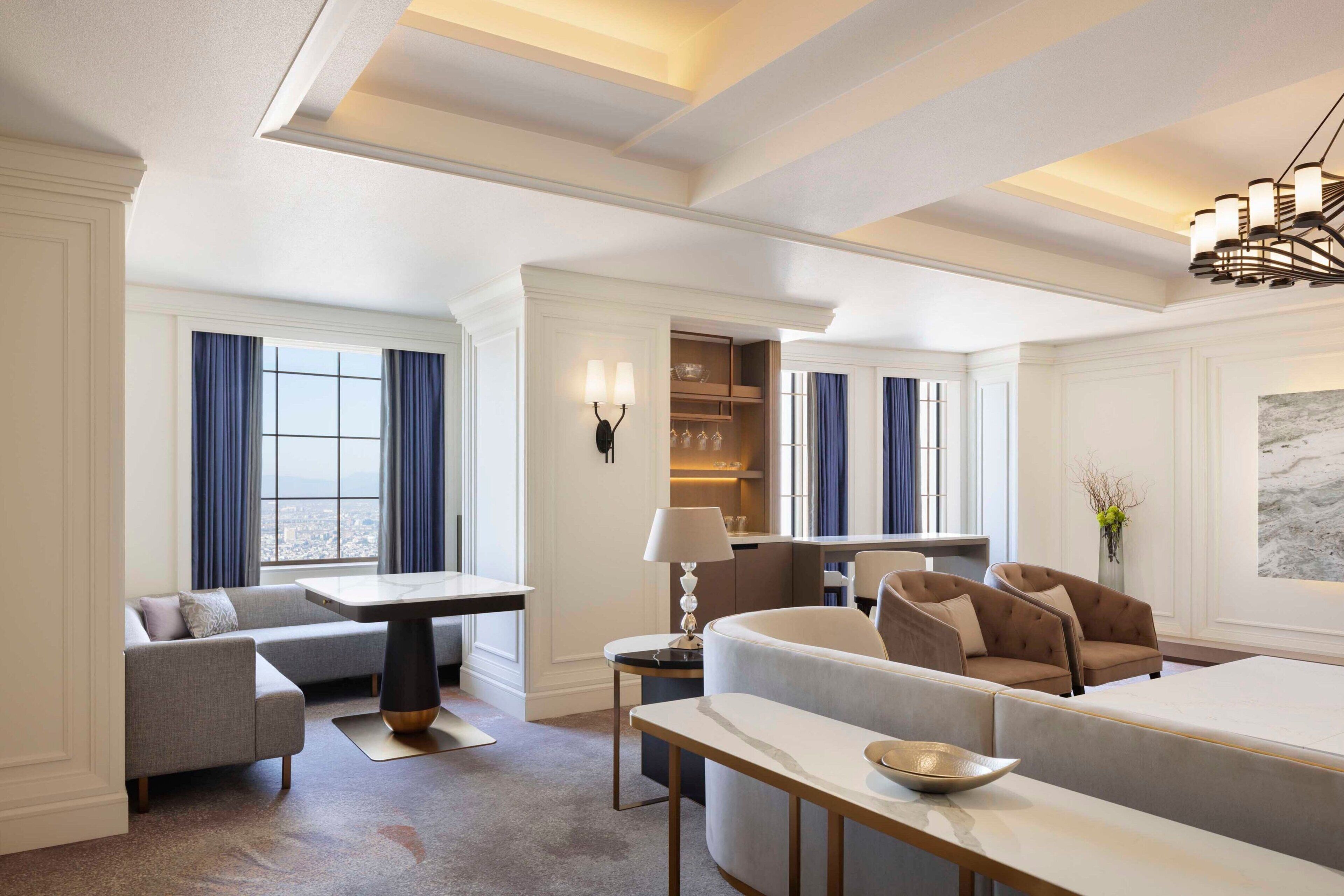 signature suite, 1 king bed, non smoking | 1 bedroom, premium bedding, down duvets, minibar