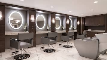 雙人療程室、三溫暖烤箱、浴缸、蒸氣室、美體療程、芳療