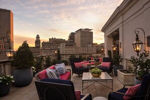 俱樂部套房, 1 間臥室 (Ritz-Carlton, Club Level) | 1 間臥室、埃及棉床單、高級寢具、羽絨被