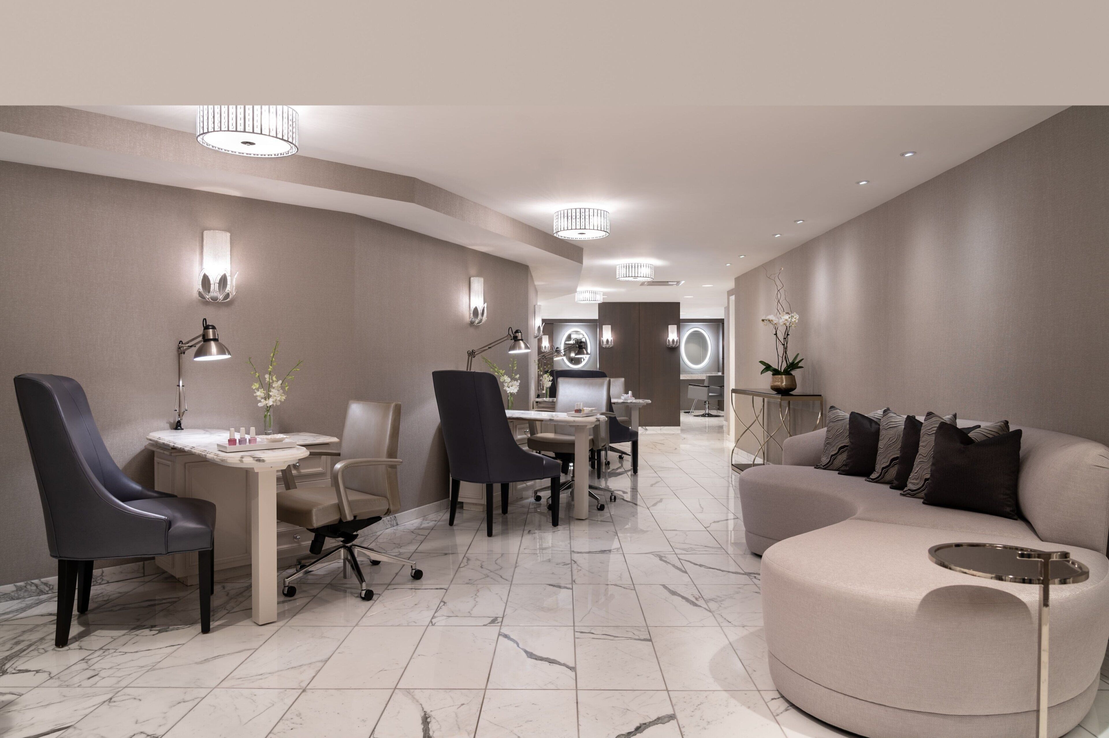 Couples treatment rooms, sauna, hot tub, steam room, body treatments