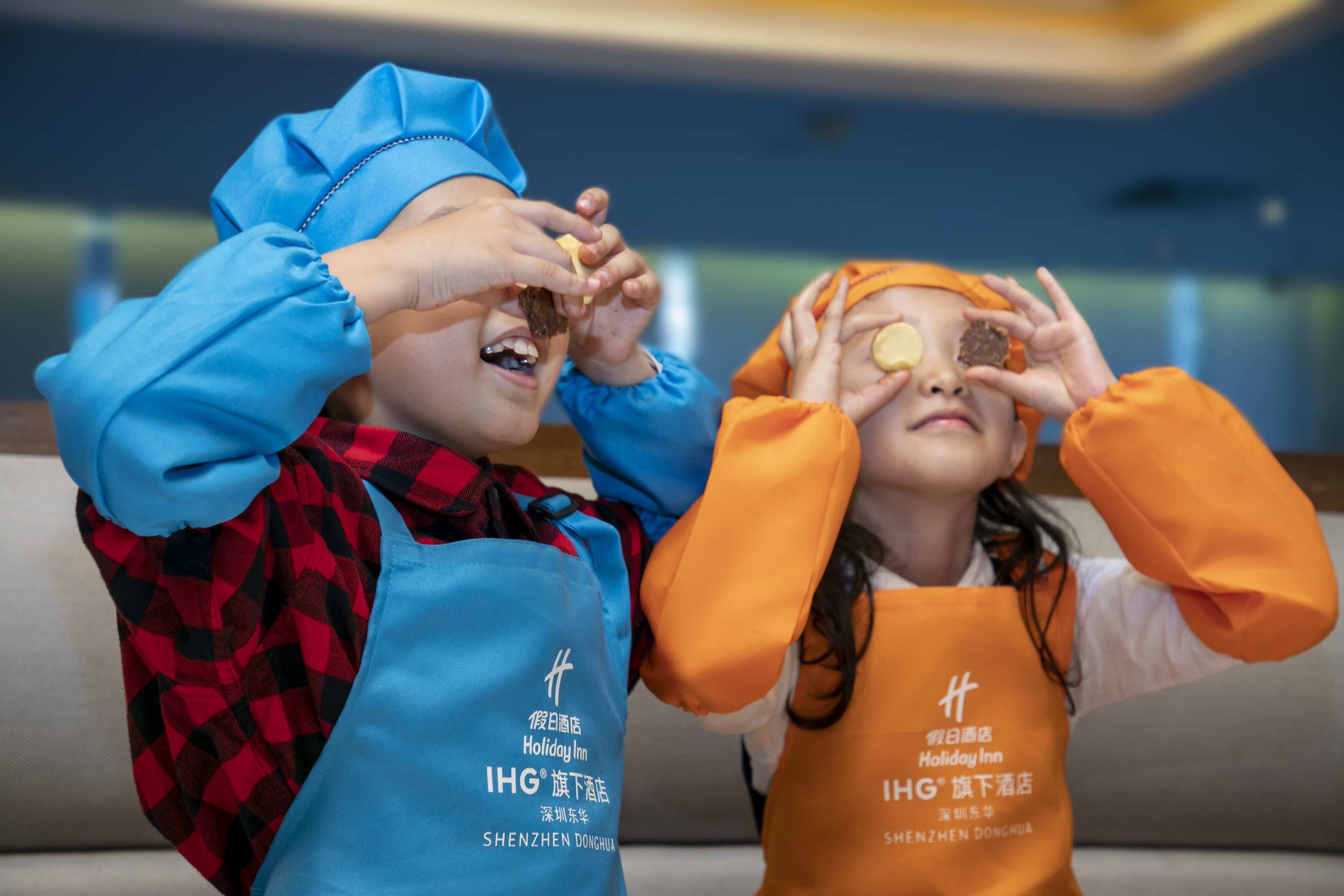 breakfast, lunch and dinner served