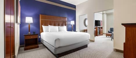 Room, 1 King Bed (Oversized) | Desk, laptop workspace, blackout drapes, iron/ironing board