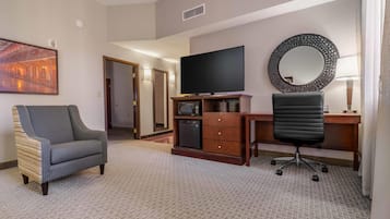 Suite, Multiple Beds, Accessible (Sofa Sleeper, Tub, 2 Rooms) | Desk, laptop workspace, blackout drapes, iron/ironing board