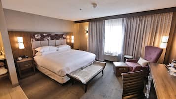 Room, 1 King Bed, Non Smoking (Extended) | Premium bedding, in-room safe, laptop workspace, blackout curtains