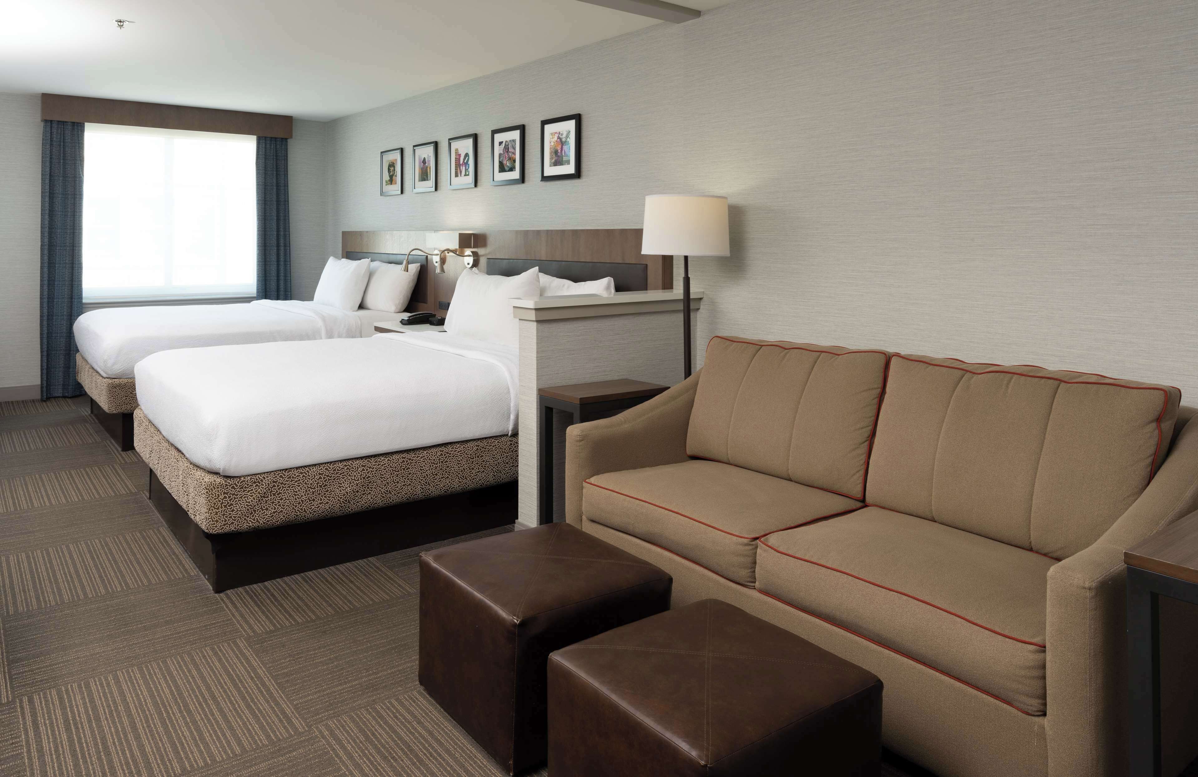 42-inch lcd tv with digital channels, tv, pay films