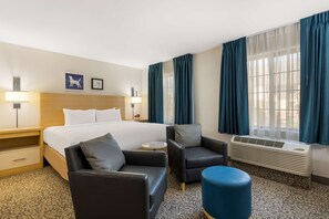 1 bedroom, Egyptian cotton sheets, premium bedding, pillowtop beds