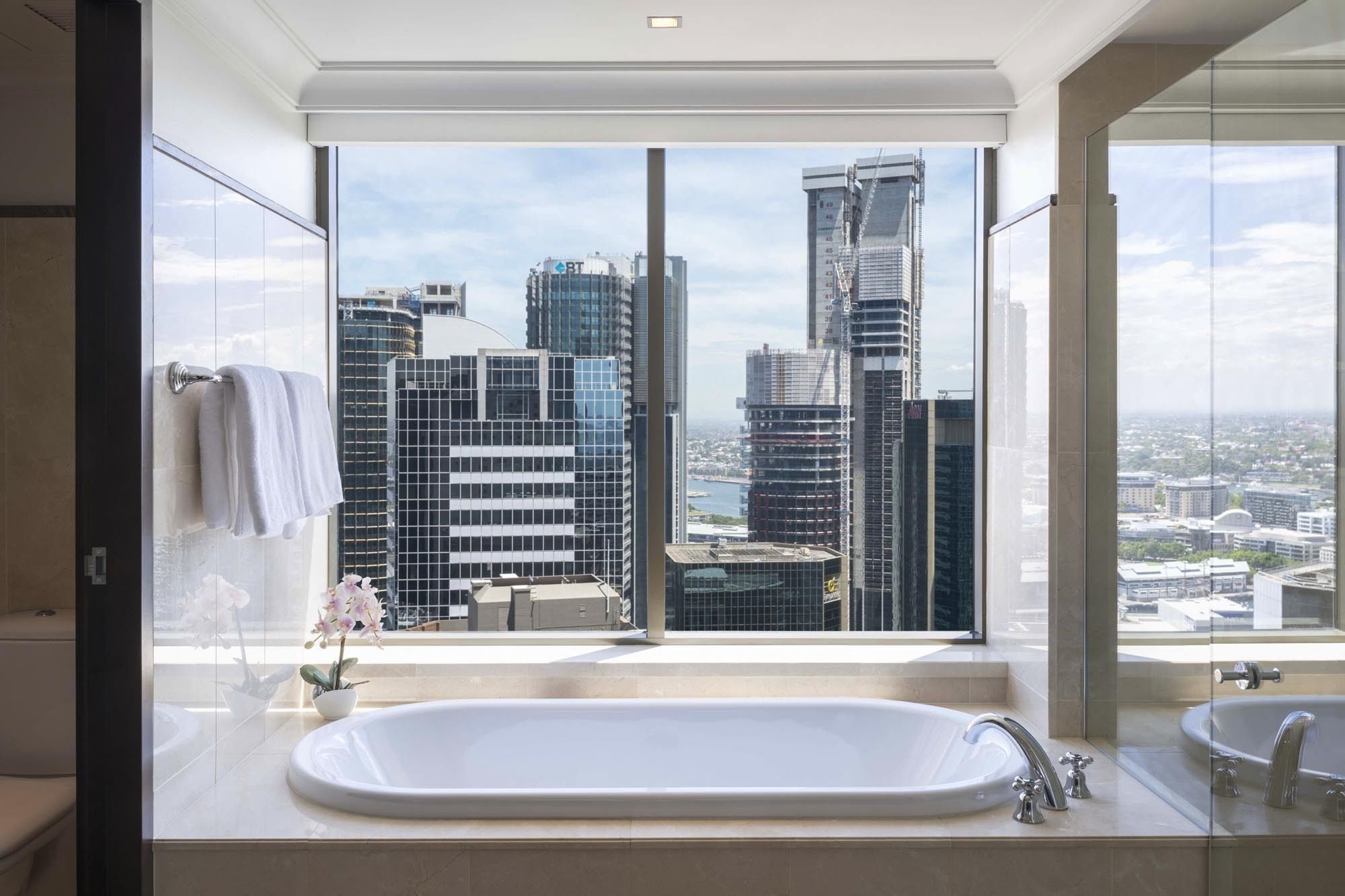 jamison club executive suite, business lounge access (high floor, partial water view) | bathroom | separate bathtub and shower, free toiletries, hair dryer, bathrobes