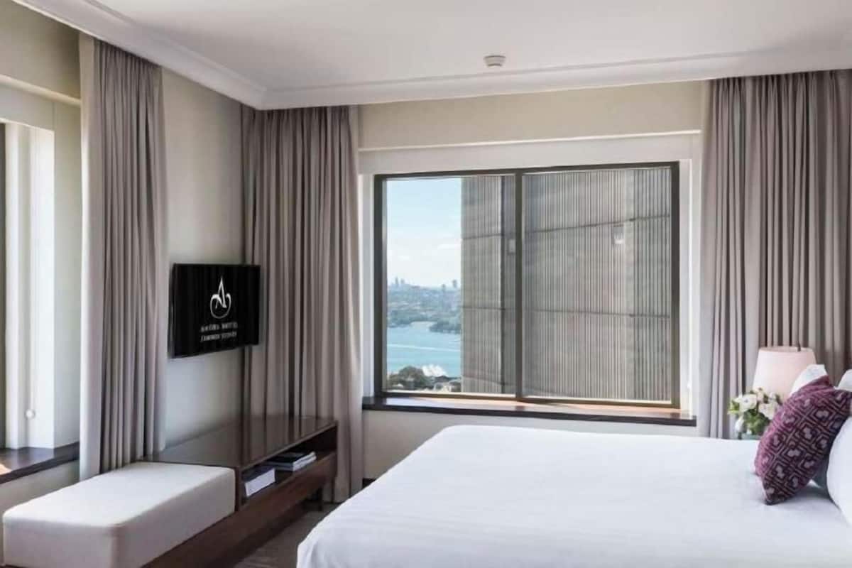 Minibar, in-room safe, blackout drapes, iron/ironing board