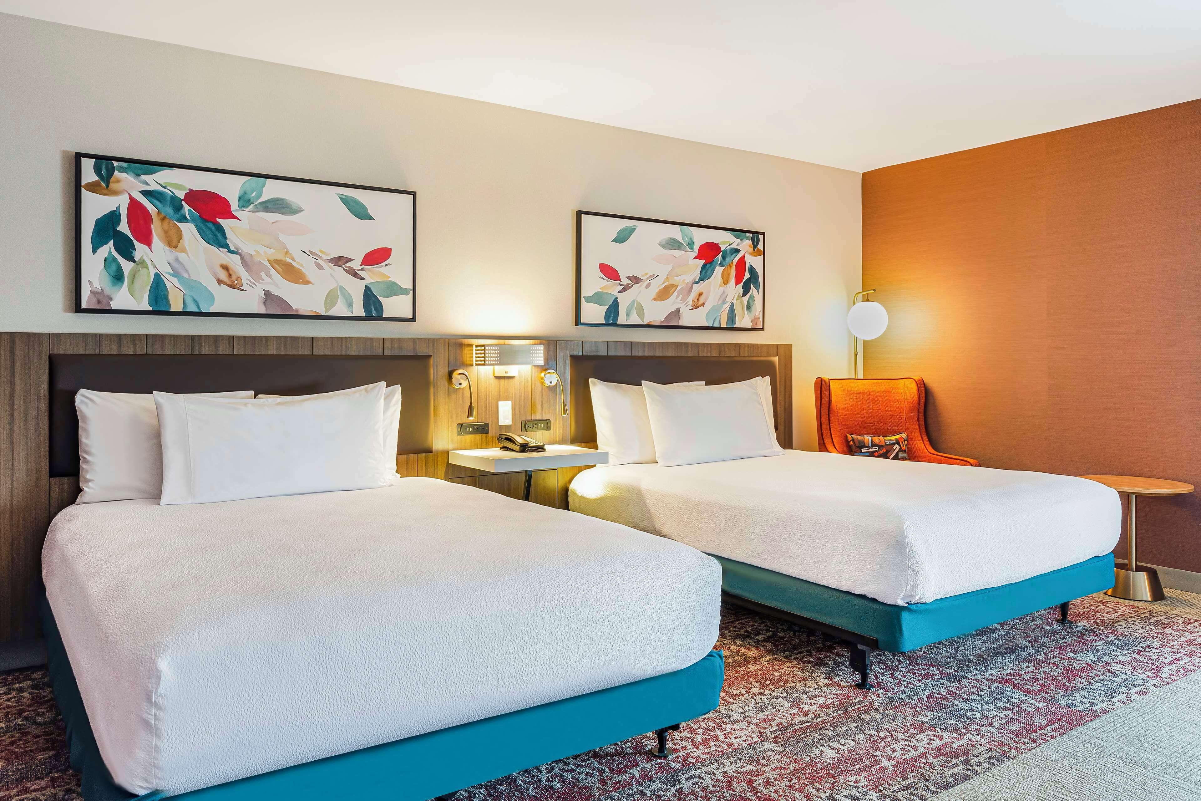 in-room safe, individually decorated, desk, laptop workspace