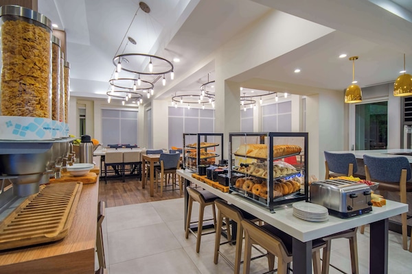 Daily full breakfast (USD 13.00 per person)