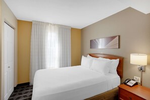 2 Bedroom Suite | Iron/ironing board, free WiFi, bed sheets