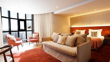 Quarto | Frigobar, cofres nos quartos, quartos à prova de som, Wi-Fi de cortesia