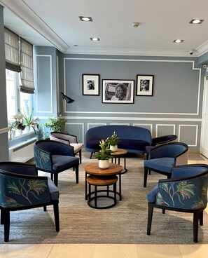 Flat-screen TV - Hotel Central Saint Germain (Paris)