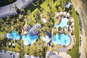 3 outdoor pools, pool umbrellas, pool loungers